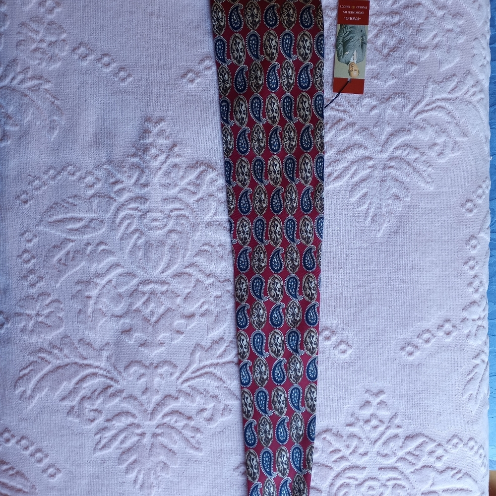 Paolo by Paolo Gucci tie new.